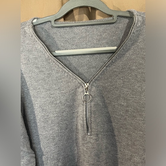 NWOT- Oversized Sweaters, Half Zip, long sleeve, grey, size large (l) - Picture 4 of 9